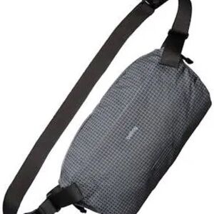 Bellroy Lite Sling in Arcade Grey